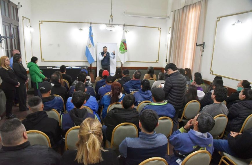 El intendente Hissa categorizó a 70 empleados municipales