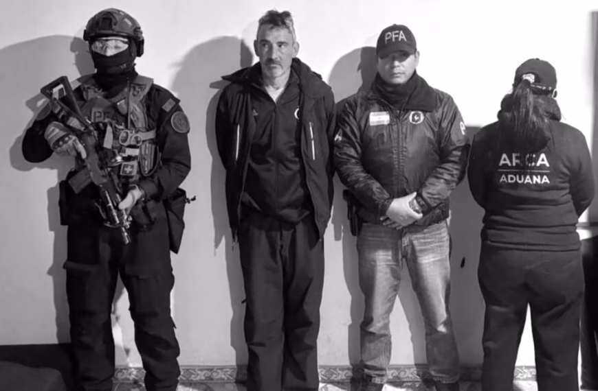 Detuvieron a “Bebote” Álvarez, histórico líder de la barra de Independiente, acusado de integrar una banda de narcotraficantes