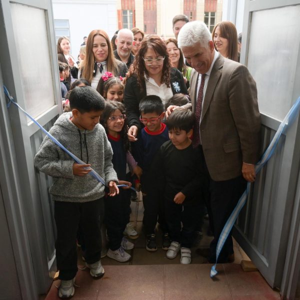 El Gobernador inauguró obras en el Centro Educativo N°1 ‘Juan Pascual Pringles’