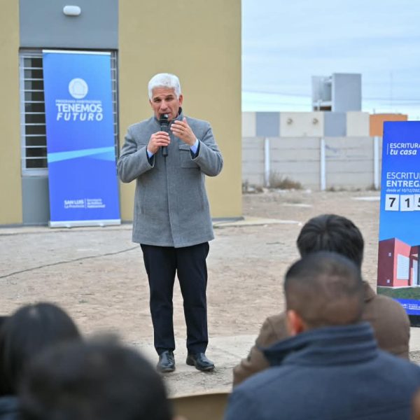 “Hace un año se inscribieron y este sábado tendrán la casa propia”