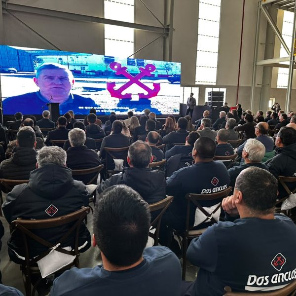 El Gobernador participa de la inauguración de la nueva planta de Dos Anclas