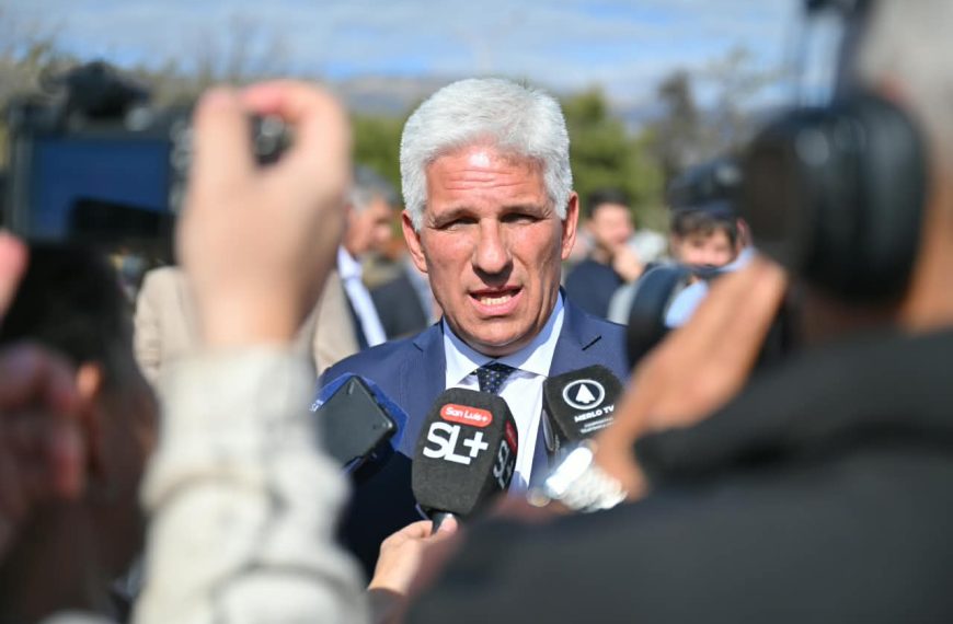 “Estamos invirtiendo más de $12.000 millones en obra pública en Merlo”