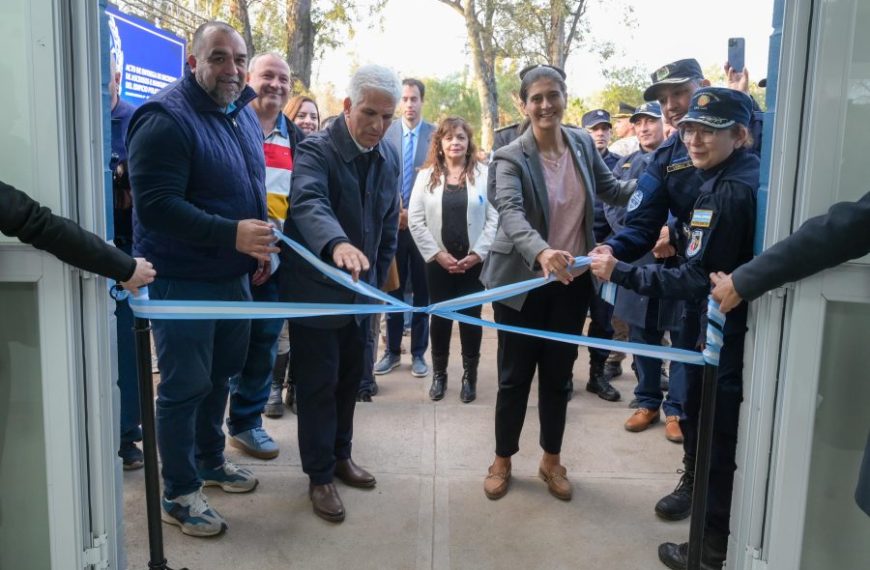 Poggi inauguró el edificio de la Comisaría 8ª que integrará a otras dos divisiones policiales