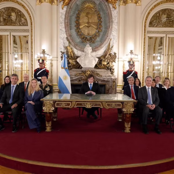 Milei anunció la construcción de una base naval en Tierra del Fuego y sanciones a petroleras que operen en Malvinas