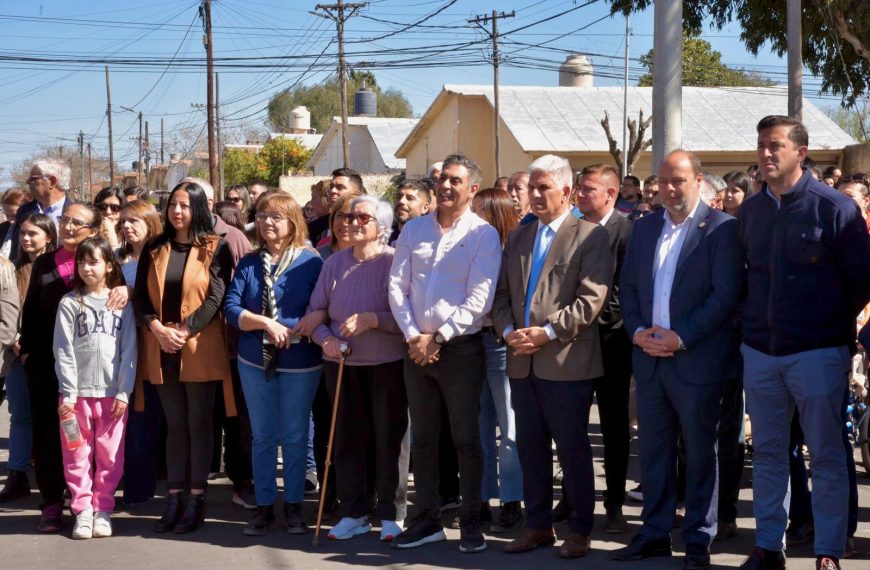 El intendente Hissa inauguró dos obras clave en el barrio Coronel Pringles