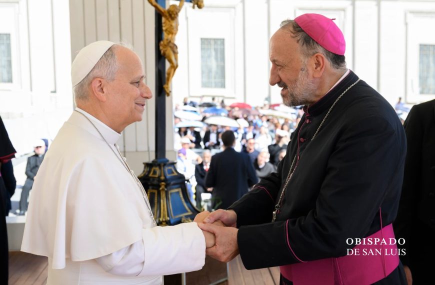 El Papa León XIV recibió en el Vaticano al obispo Gabriel Barba