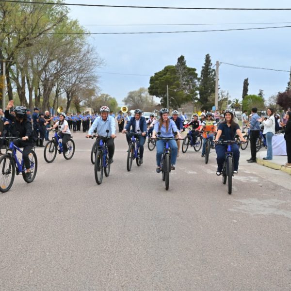 Entregaron 45 bicicletas del Plan TuBi a alumnos de Buena Esperanza