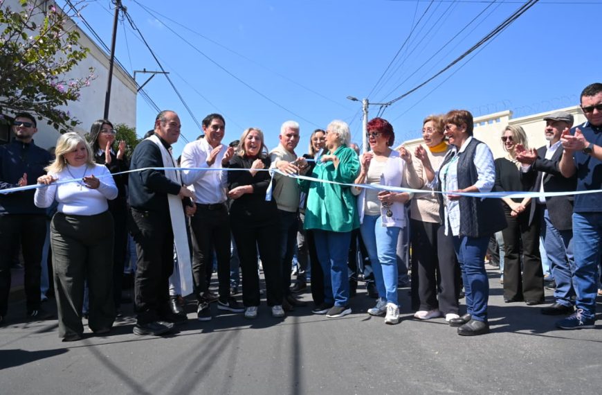 Poggi y el intendente Hissa inauguraron obras de repavimentación en el centro de San Luis