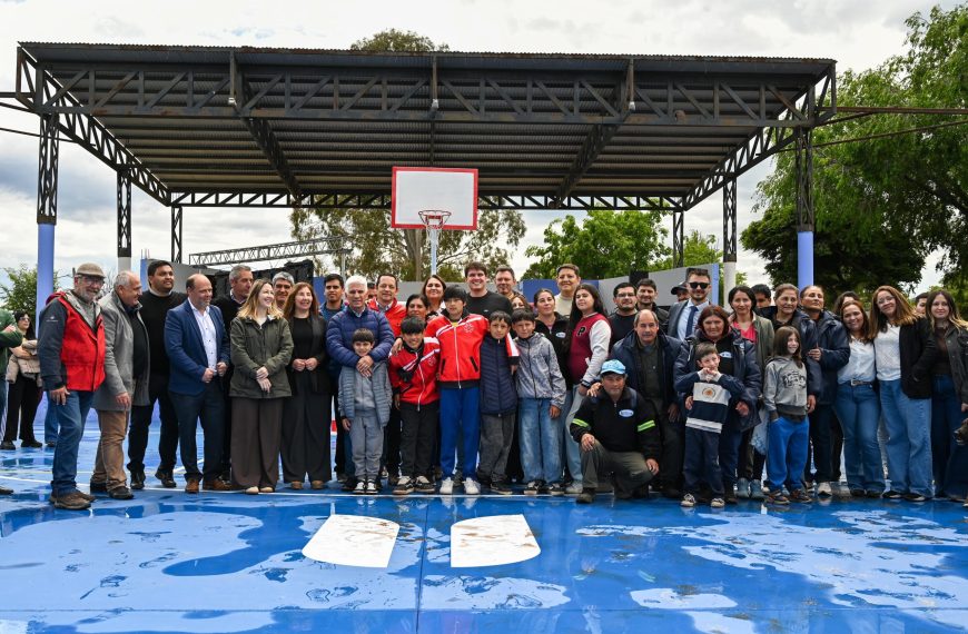 Gracias a ‘Construyendo con tu Pueblo’, Villa Larca tiene un modernizado playón deportivo